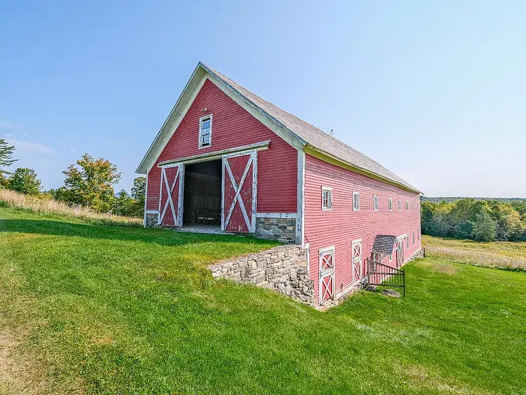 Welcoming view of the barn and farm at Elements Farm & Brewery